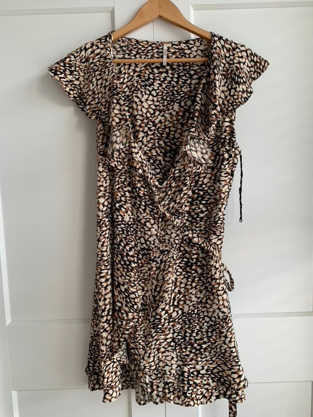 Free People Dress Size M Animal Print Jet Combo Mini Dress Ruffle Sleeve - Picture 3 of 12